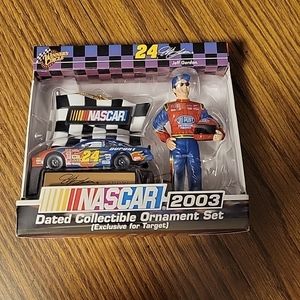 JEFF GORDON NASCAR 2 PIECE ORNAMENT SET
